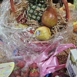 Dawn's Florist - Photos of all the rotten fruit that this glorist packaged for my loved one