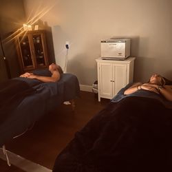 Skin's and Spirits Lifted - Couples massage and couples facials!