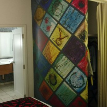Hotel Indigo Columbus Architectural Center - Room decor. - Hotels Near Me - Columbus, Indiana Hotel Indigo Columbus Architectural Center - Room decor. - Hotels Near Me - Columbus, Indiana