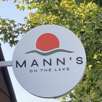 Mann's On The Lake - Cocktail Bars Near Me - Lake Oswego, Oregon Mann's On The Lake - Cocktail Bars Near Me - Lake Oswego, Oregon