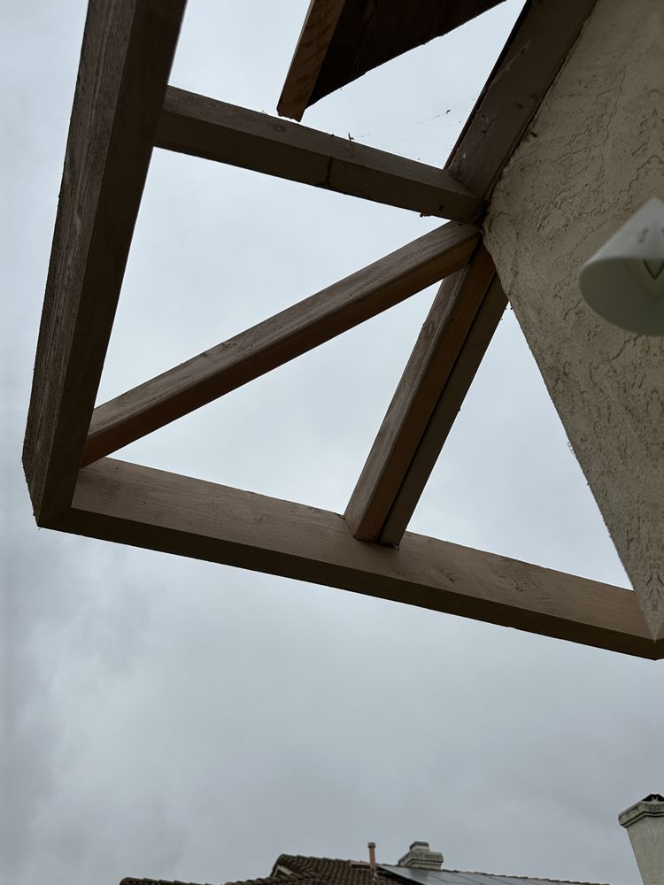 Slide of Hernandez Roofing