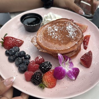 Glass Ceiling Rooftop - Pancakes - Lounges Near Me - New York, New York