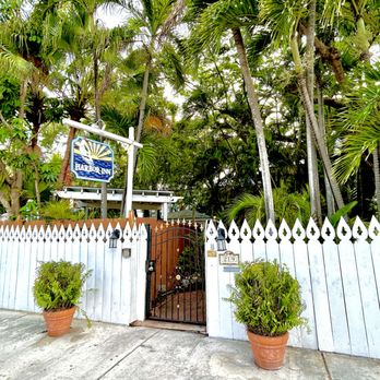 Key West Harbor Inn - Outside gate - Bed & Breakfast Near Me - Key West, Florida Key West Harbor Inn - Outside gate - Bed & Breakfast Near Me - Key West, Florida