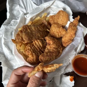 Harold's Chicken and Ribs - Chicken tenders - Chicken Wings Near Me - Evergreen Park, Illinois