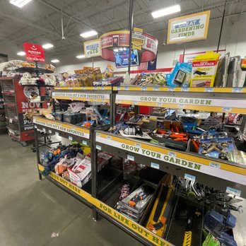 Tractor Supply - Department Stores Near Me - Georgetown, Kentucky