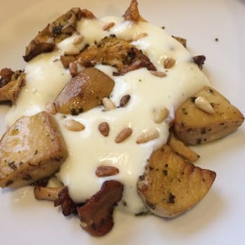 James S - Mushrooms, kelp and pine nuts - Modern European Near Me - Belfast, BFS