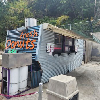 Munchie Hut - Fresh donuts! - Beverage Store Near Me - Port Angeles, Washington Munchie Hut - Fresh donuts! - Beverage Store Near Me - Port Angeles, Washington