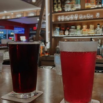BV's Bourbon & Ale House - Lavaman Red Ale, Paradise Ube Cider - Wine Bars Near Me - Kapaa, Hawaii