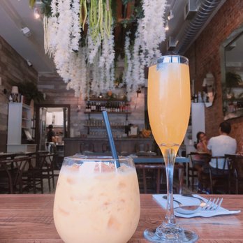 Nourish - Bellini and a mango tango - Thai Near Me - Brooklyn, New York