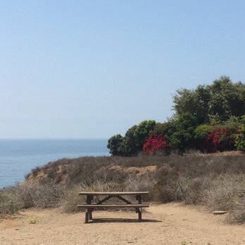 La Piedra State Beach - Picnic table at the parking lot - Beaches Near Me - Malibu, California La Piedra State Beach - Picnic table at the parking lot - Beaches Near Me - Malibu, California