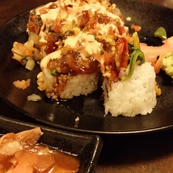 8 Asian Restaurant - Auburn Street Roll!! - Asian Fusion Near Me - Auburn, Washington