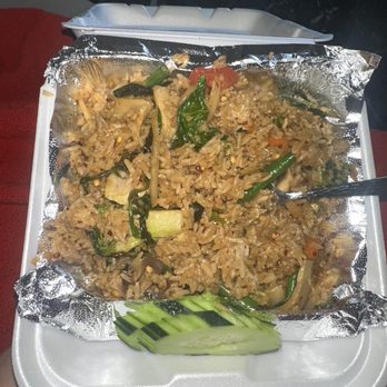 Boun Thai Kitchen - Spicy Basil Fried Rice - Salad Near Me - Paradise, Nevada