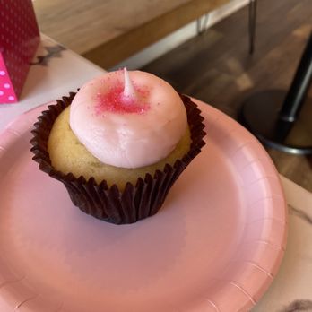 Smallcakes Cupcakery & Creamery - Pink vanilla - Cupcakes Near Me - Indianapolis, Indiana Smallcakes Cupcakery & Creamery - Pink vanilla - Cupcakes Near Me - Indianapolis, Indiana