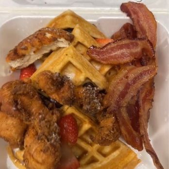 Skil-Lit Cafe - Chicken N Waffles with side of bacon!! - Breakfast & Brunch Near Me - Trenton, New Jersey Skil-Lit Cafe - Chicken N Waffles with side of bacon!! - Breakfast & Brunch Near Me - Trenton, New Jersey