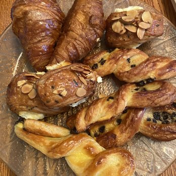 Paris Baguette - Mini Almond, chocolate, and butter croissants - Bakeries Near Me - McLean, Virginia Paris Baguette - Mini Almond, chocolate, and butter croissants - Bakeries Near Me - McLean, Virginia