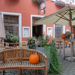 Tamaras Weinstube Zum Guten Hirten
