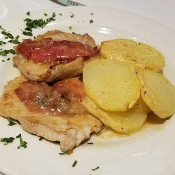 Roberto's - Veal - Roman Near Me - Rome, RM