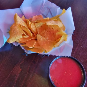 Andale Cantina - Andale Cantina Complimentary Chips & Salsa - Mexican Near Me - Williamsville, New York Andale Cantina - Andale Cantina Complimentary Chips & Salsa - Mexican Near Me - Williamsville, New York