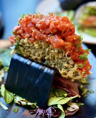 WAVE - Asian Bistro & Sushi by null