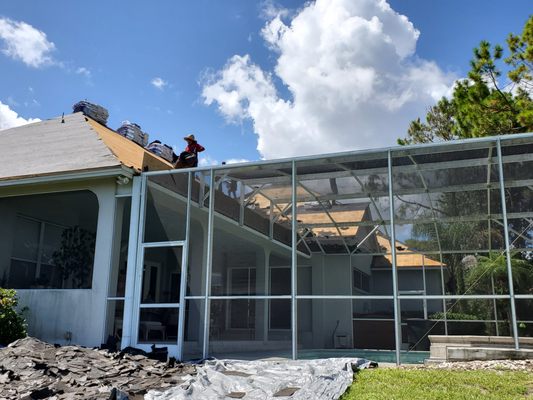 Weatherguard Quality Roofing Logo