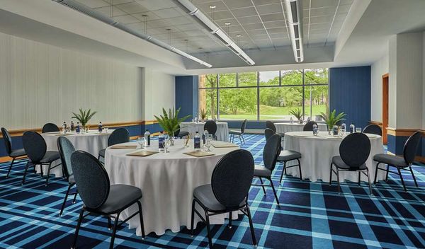 Graduate by Hilton Cincinnati by null