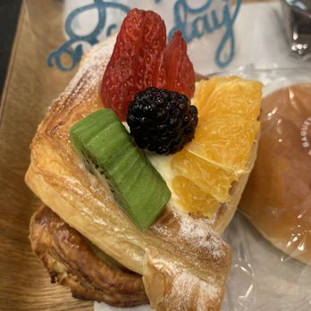 Paris Baguette - Fruit pastry - Bakeries Near Me - Diamond Bar, California Paris Baguette - Fruit pastry - Bakeries Near Me - Diamond Bar, California