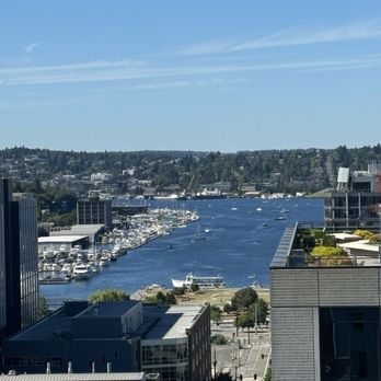 Altitude Sky Lounge - View - Lounges Near Me - Seattle, Washington