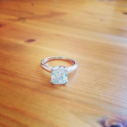 Big Diamond Importer & Fine Jewelry - My fiancé's 2 carat diamond ring with a white gold band