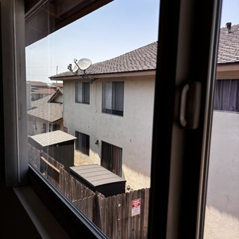 H&M Home Maintenance - Clean window - Pressure Washers Near Me H&M Home Maintenance - Clean window - Pressure Washers Near Me