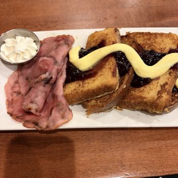 Twin Arch Tavern - Lemon Blueberry Lemon French Toast with a side of grilled ham - American Near Me - Mount Airy, Maryland Twin Arch Tavern - Lemon Blueberry Lemon French Toast with a side of grilled ham - American Near Me - Mount Airy, Maryland
