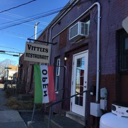 Vittles Restaurant - We went in the back door where there was parking available.
