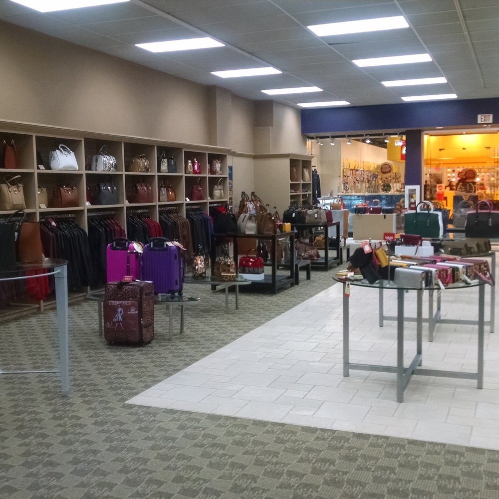 Swiss Leather - The store is very open so there is no privacy while shopping. - Leather Goods Near Me - Lawrenceville, Georgia Swiss Leather - The store is very open so there is no privacy while shopping. - Leather Goods Near Me - Lawrenceville, Georgia
