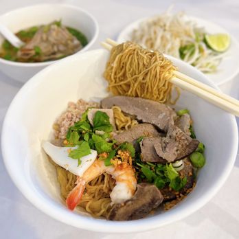 Oc Lau Nuong Restaurant - Mì Nam Vang Khô: Cambodian-Chinese Pork Seafood Noodle Soup w/ egg noodles, soup on the side | $12.99 - Seafood Near Me - San Jose, California