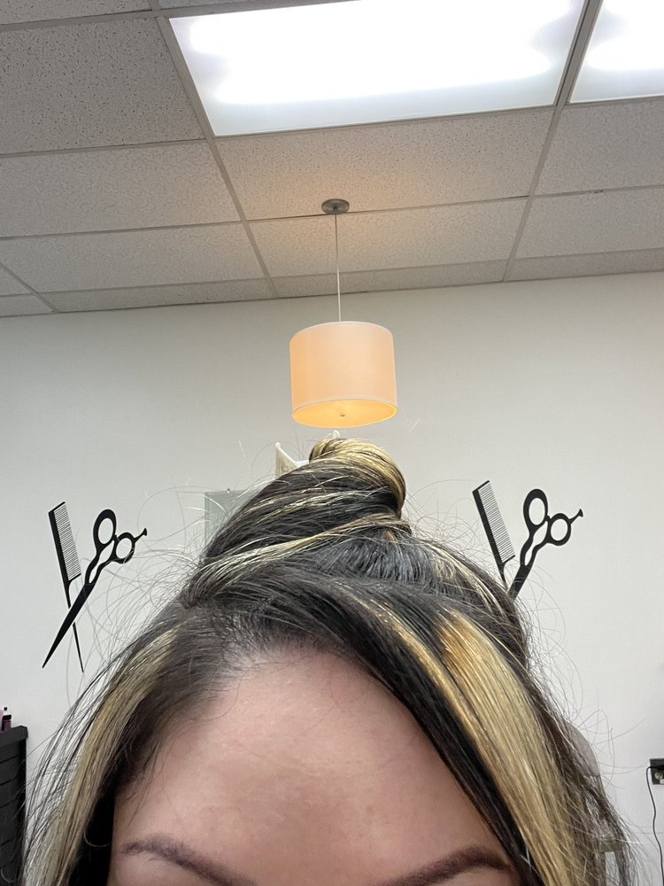 MANNA HAIR SALON Updated September 2024 19 Photos 20020 Goshen Rd