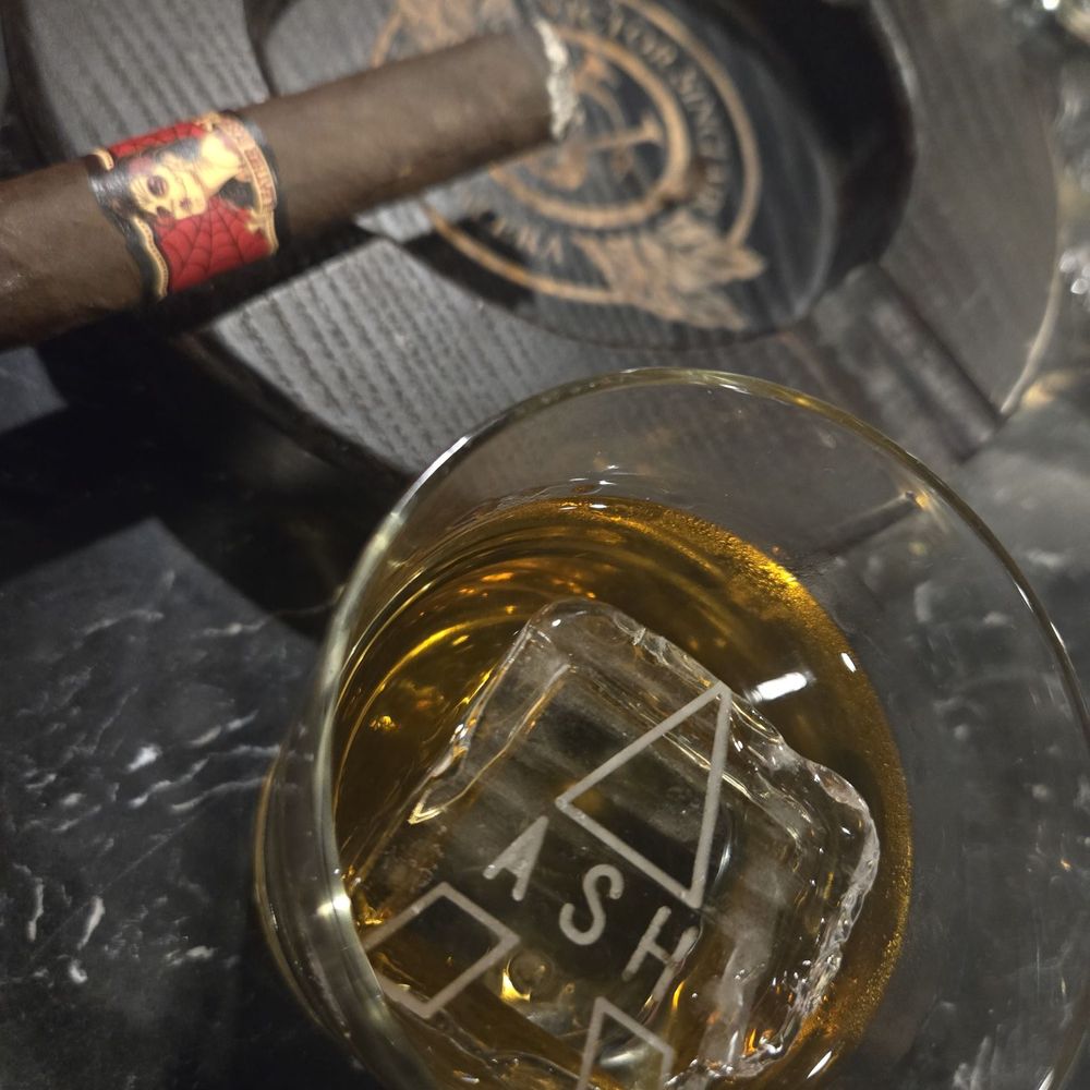 Ash Cigar & Bar Lounge - Knobb Creek and Leather Rose Deadwood Jane cigar - Lounges Near Me - St. Louis, Missouri Ash Cigar & Bar Lounge - Knobb Creek and Leather Rose Deadwood Jane cigar - Lounges Near Me - St. Louis, Missouri