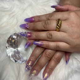 Full ombré chrome set with charms and rhinestones Full ombré chrome set with charms and rhinestones