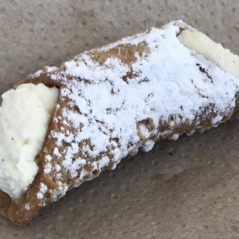 Giordano's - CANNOLI - Pizza Near Me - Schaumburg, Illinois