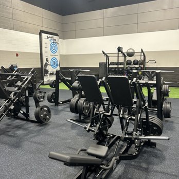 EōS Fitness - Sparkly brand new! First day open - Gyms Near Me - Chandler, Arizona EōS Fitness - Sparkly brand new! First day open - Gyms Near Me - Chandler, Arizona