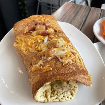 Mom's Kitchen & Bar - Bars Near Me - Astoria, New York Mom's Kitchen & Bar - Bars Near Me - Astoria, New York