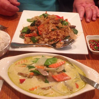 Lanxang Star Restaurant - Thai Near Me - Dracut, Massachusetts Lanxang Star Restaurant - Thai Near Me - Dracut, Massachusetts