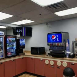 Randee's Food & Liquors - Brand new fountain machine, and new prepared foods!