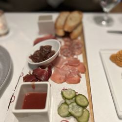 Restaurant R'evolution - Meats and pickles
