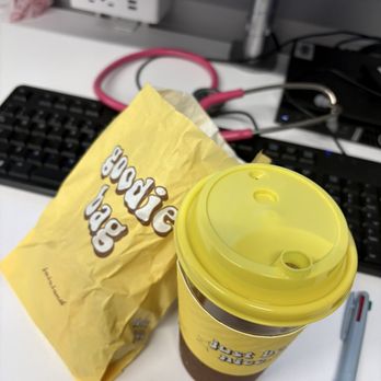 La La Land - Blueberry muffin and strawberry cold brew - Coffee & Tea Near Me - Dallas, Texas La La Land - Blueberry muffin and strawberry cold brew - Coffee & Tea Near Me - Dallas, Texas