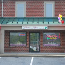 Pinkies N Toes Nail Studio - Pinkies N Toes Nail Studio Storefront