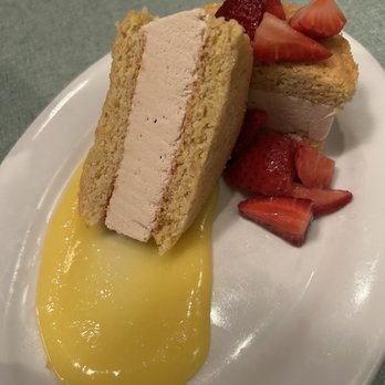 Poole's - CORNMEAL COOKIE AND STRAWBERRY ICE CREAM SANDWICH  WITH Lemon Curd - New American Near Me - Raleigh, North Carolina