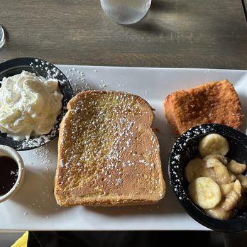 Uptown Bar & Eatery - Pancakes with warm banana with vanilla and cinnamon; and fried chicken - Bars Near Me - Ansonia, Connecticut