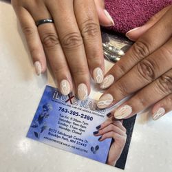 iLUXE NAILS