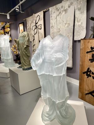 Imagine Museum: Contemporary glass art by null