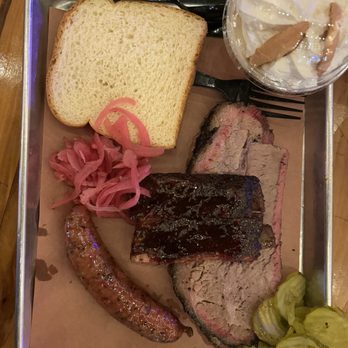 Pinkerton's Barbecue - Brisket, pork ribs and regular link sausage - Barbeque Near Me - San Antonio, Texas Pinkerton's Barbecue - Brisket, pork ribs and regular link sausage - Barbeque Near Me - San Antonio, Texas