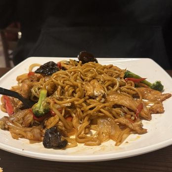 LanZhou Ramen - B2. Chicken Stir Fried Hand Pulled Noodles B2. - Chinese Near Me - Doraville, Georgia LanZhou Ramen - B2. Chicken Stir Fried Hand Pulled Noodles B2. - Chinese Near Me - Doraville, Georgia